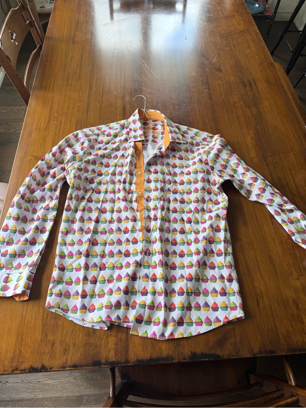 Men's Long-Sleeve Novelty Cupcake Print Dress Shirt in White & Multicolor